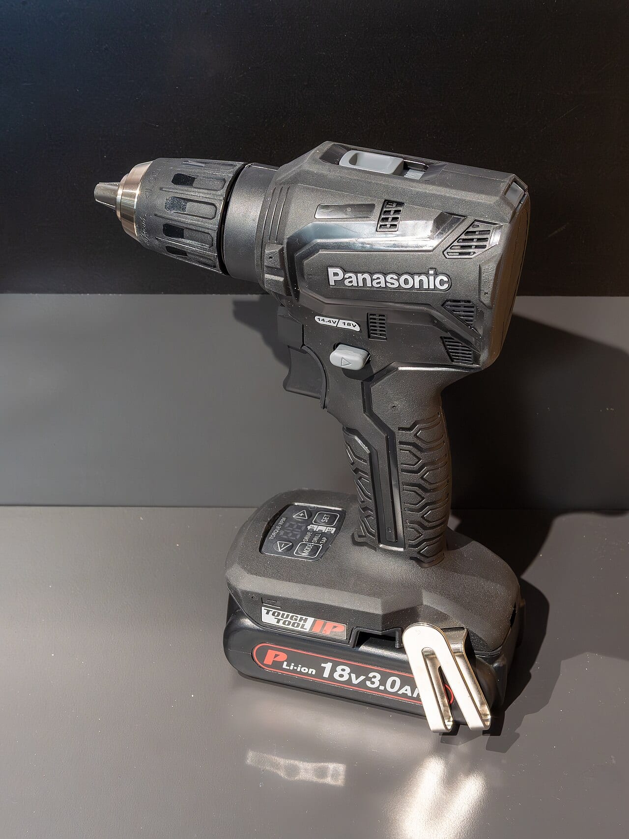 Wiertarko-wkrętarka Panasonic 18 V — Zdjęcie 1