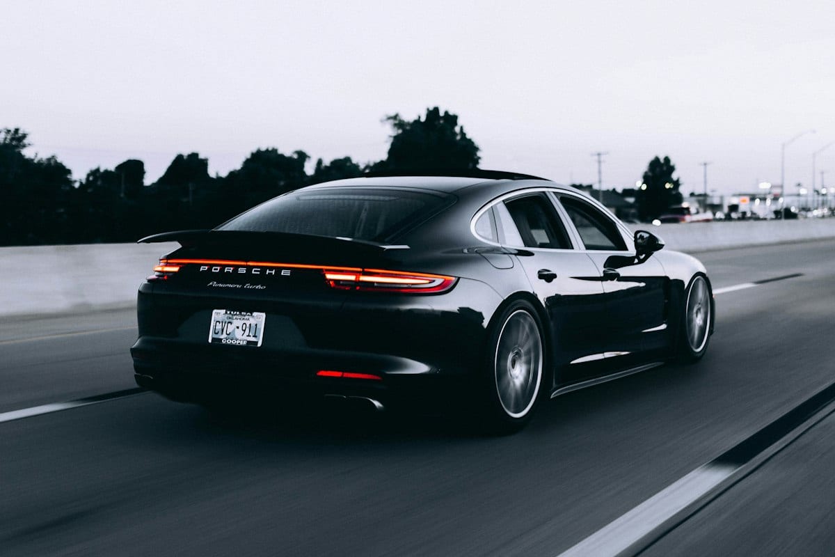 Porsche Panamera Turbo 4.0 V8 550 KM — Zdjęcie 1